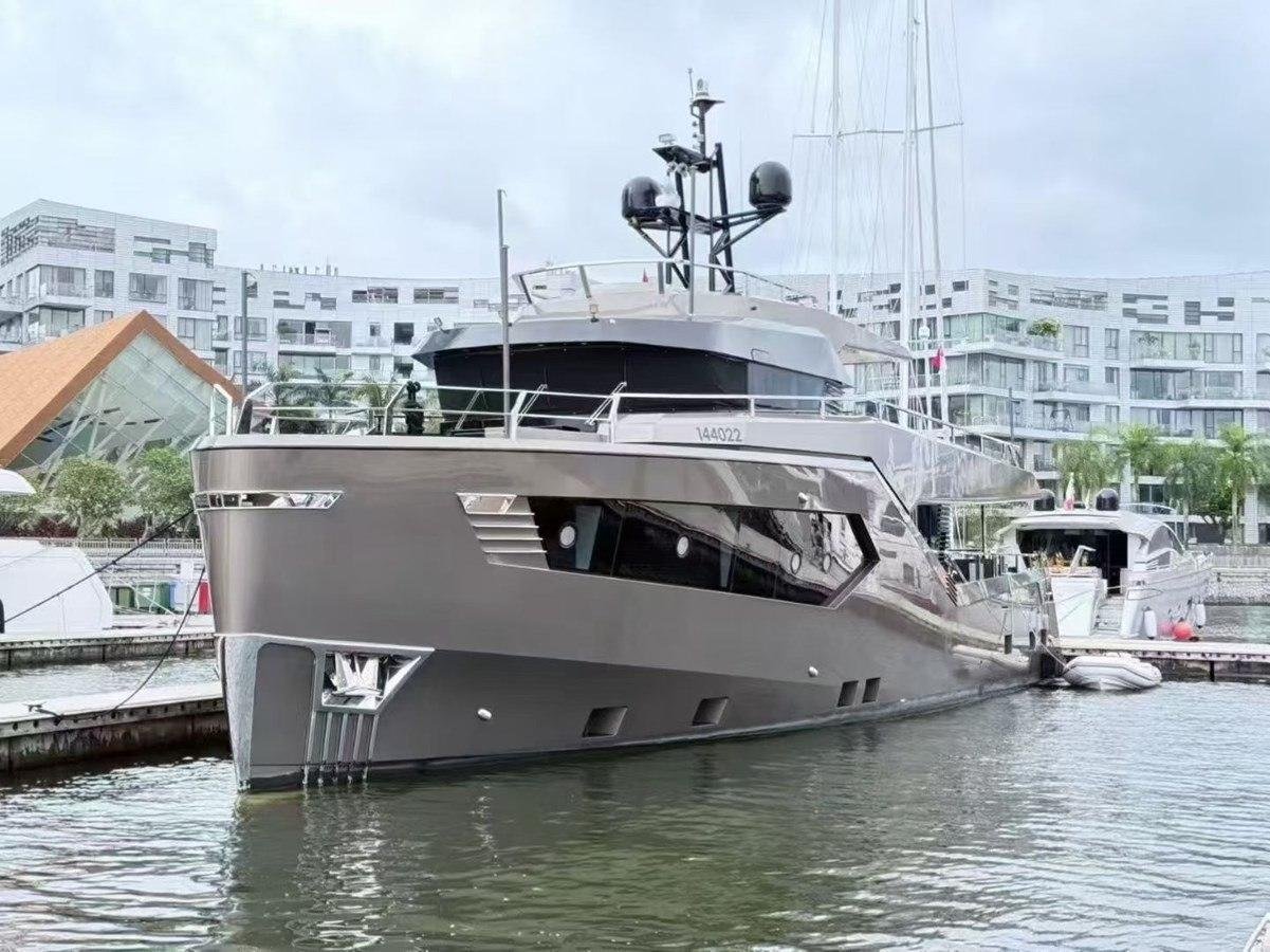 AND ART yacht