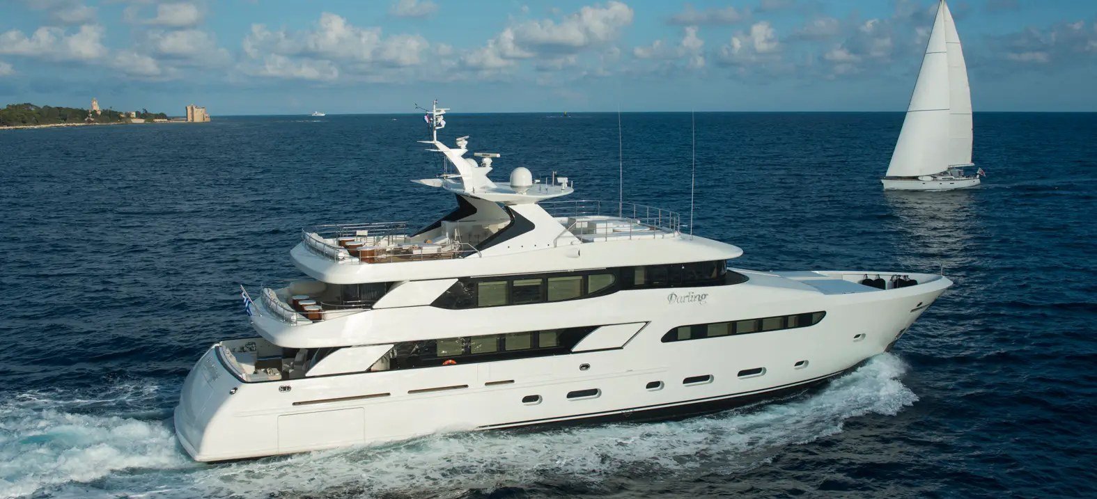 DARLING yacht