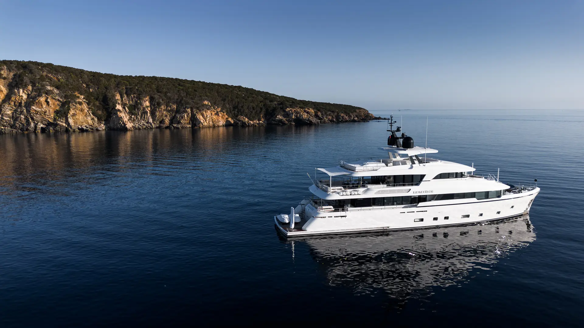 LUMIÈRE yacht